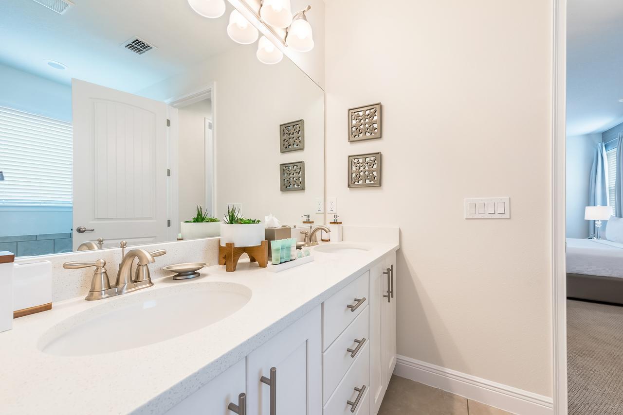 Exquisite Home With Media Room & Games Near Disney By Rentyl - 7600M Orlando Exterior photo
